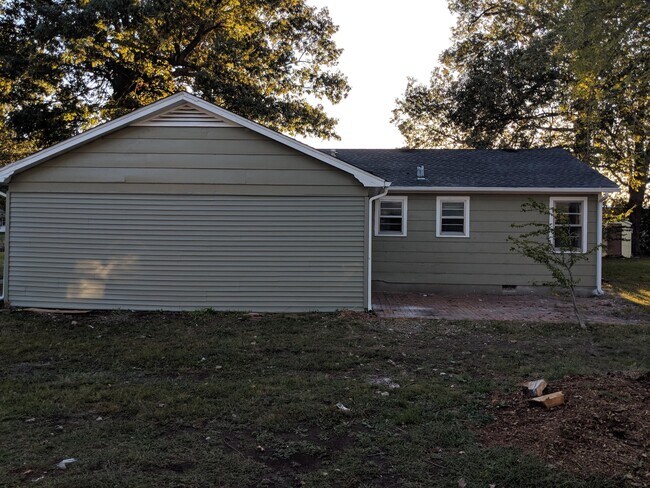 Building Photo - 3121 Harrison St
