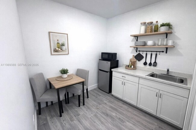 Building Photo - 16201 SW 144th Ct