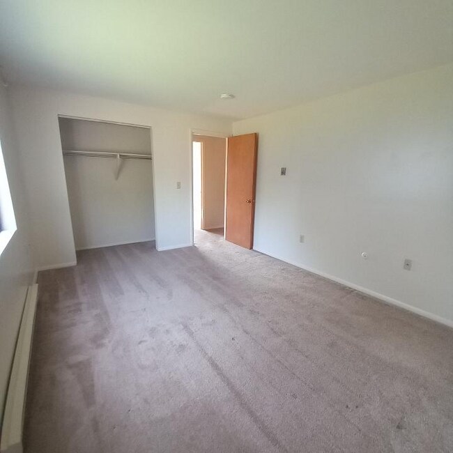 Building Photo - 4109 Pine Hollow Dr