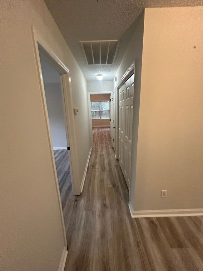 Building Photo - 3613 Farmington Pl