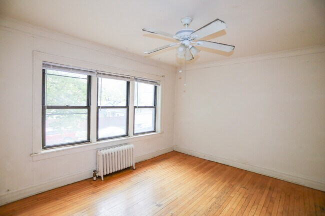 Building Photo - 2958 N Seeley Ave