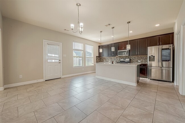 Building Photo - 223 Sintra Lk Wy