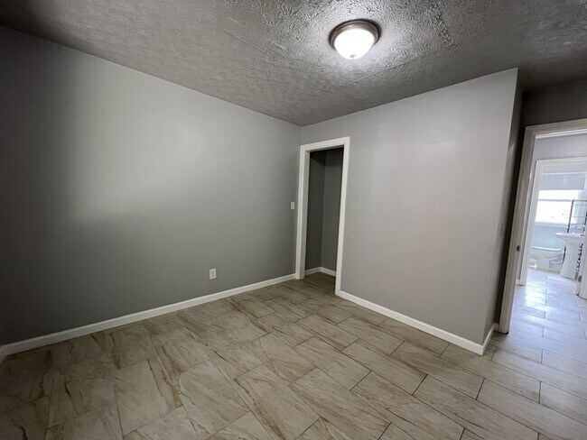 Building Photo - 2157 Nelms Dr SW