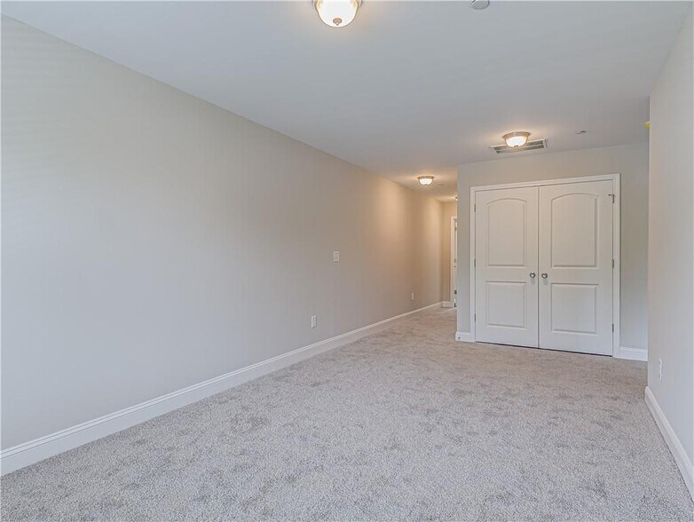 Building Photo - 3390 Mount Zion Rd