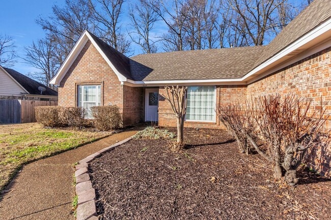 Building Photo - Charming Arlington Home with Modern Upgrades