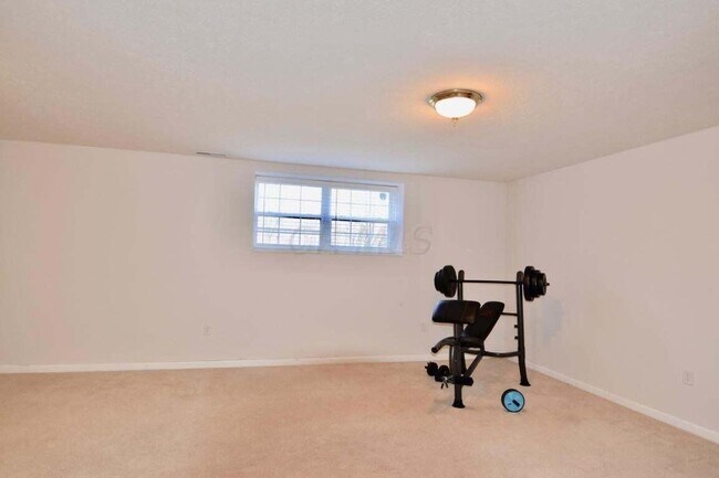 Building Photo - 674 Spring Valley Dr