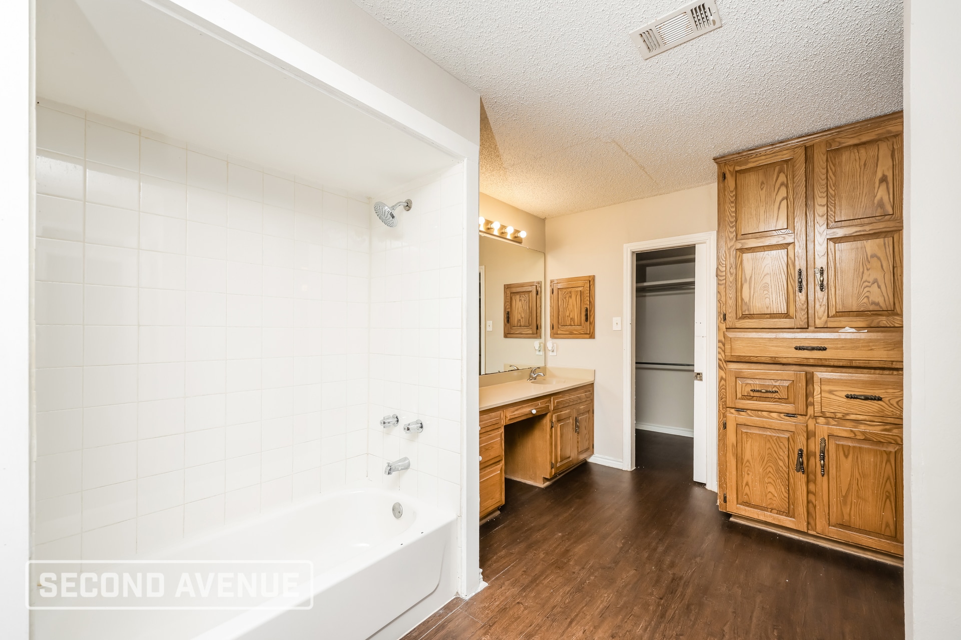 Building Photo - 2713 S Carrier Pkwy