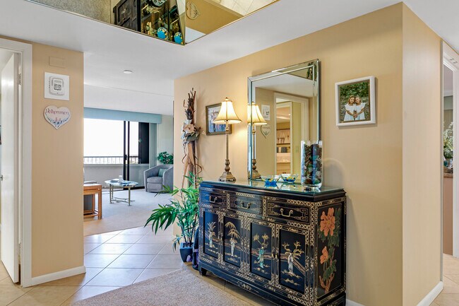 Building Photo - 5070 N Ocean Dr