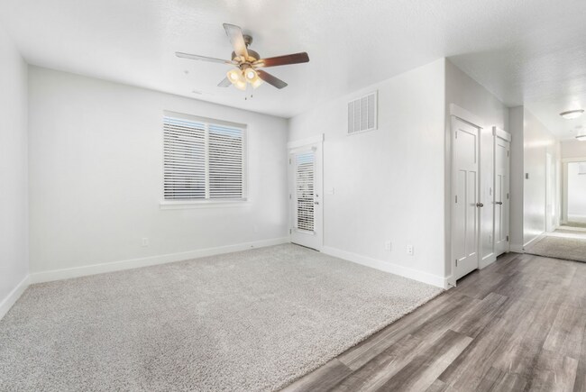 Building Photo - Beautiful 3BR Condo in Riverton - Move-In Ready
