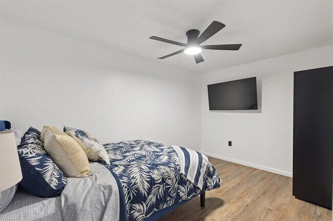 Building Photo - 12508 Green Valley Dr