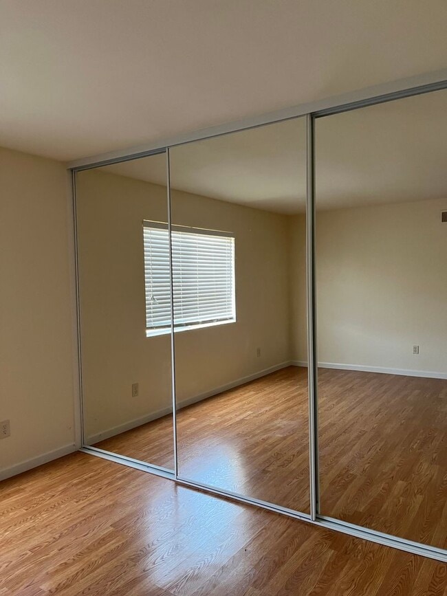 Building Photo - 3BD 2BA House located in Mira Mesa