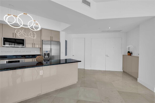 Building Photo - 3131 NE 188th St