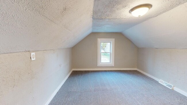 Building Photo - Clark / Fulton Area - 4 Bedrooms - Single ...