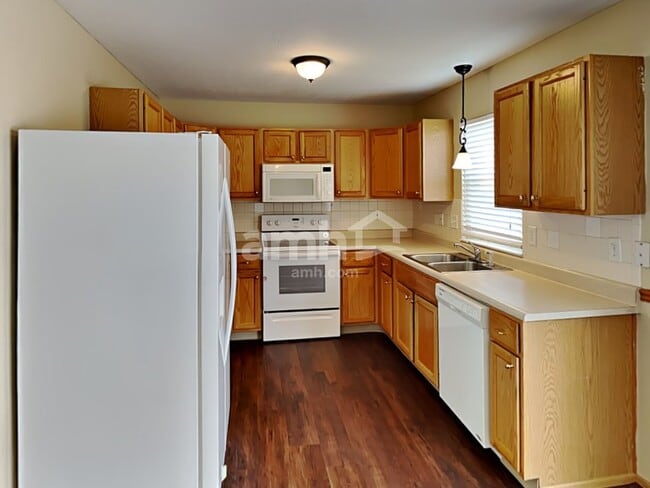 Building Photo - 8150 Creekstone Ln
