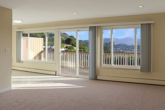 Building Photo - 99 Marinero Cir