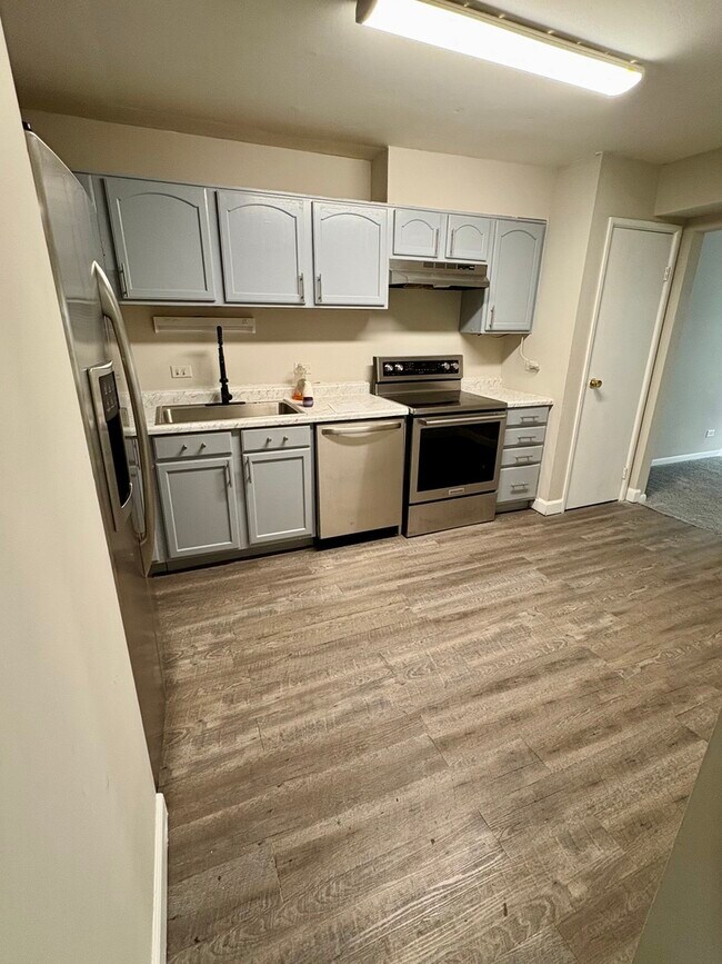 Building Photo - 207 Walker Dr
