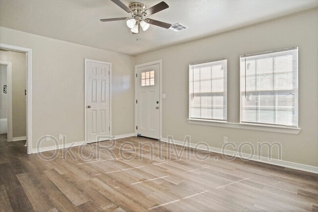 Building Photo - 6703 NW 25th St