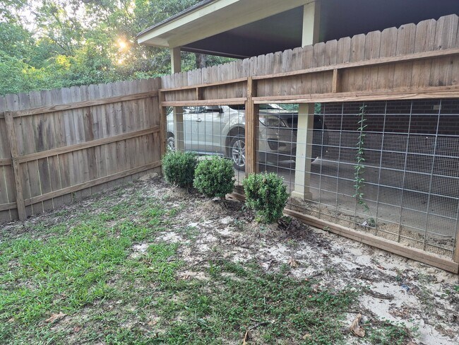 Building Photo - 1478 Bass Ave