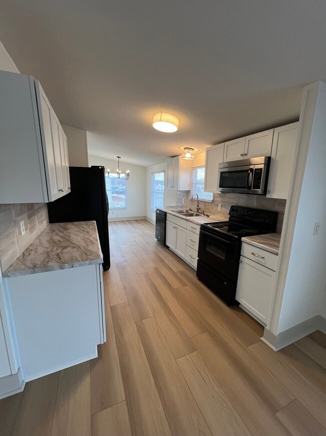 Building Photo - 1609 Walden Rd