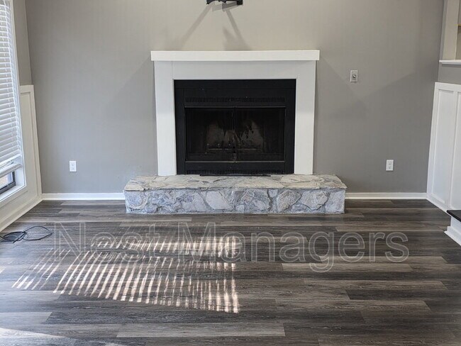 Building Photo - 4491 Briton Ct