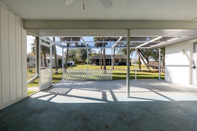 Building Photo - RENT THIS HOME WITH ZERO DEPOSIT