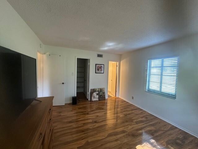 Building Photo - 134 S Cypress Rd