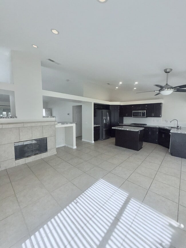 Building Photo - 3-Bedroom Home, Large backyard Move-in by Aug 1st for $500 Move-in Discount!