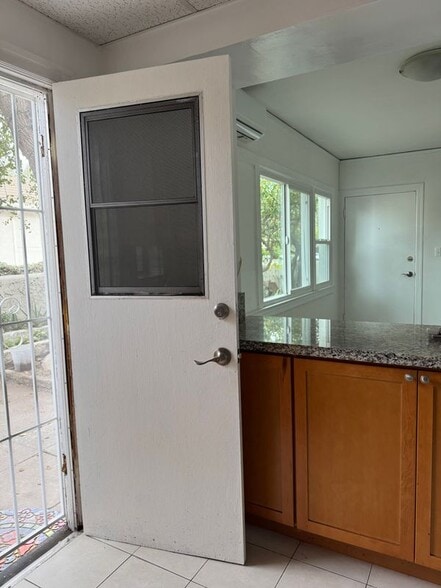 Building Photo - 101 S Cordova St