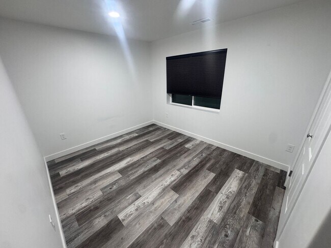 Building Photo - 5075 Rustic Patch Rd