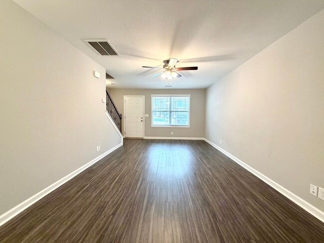 Building Photo - 235 Woodland Vly Ln