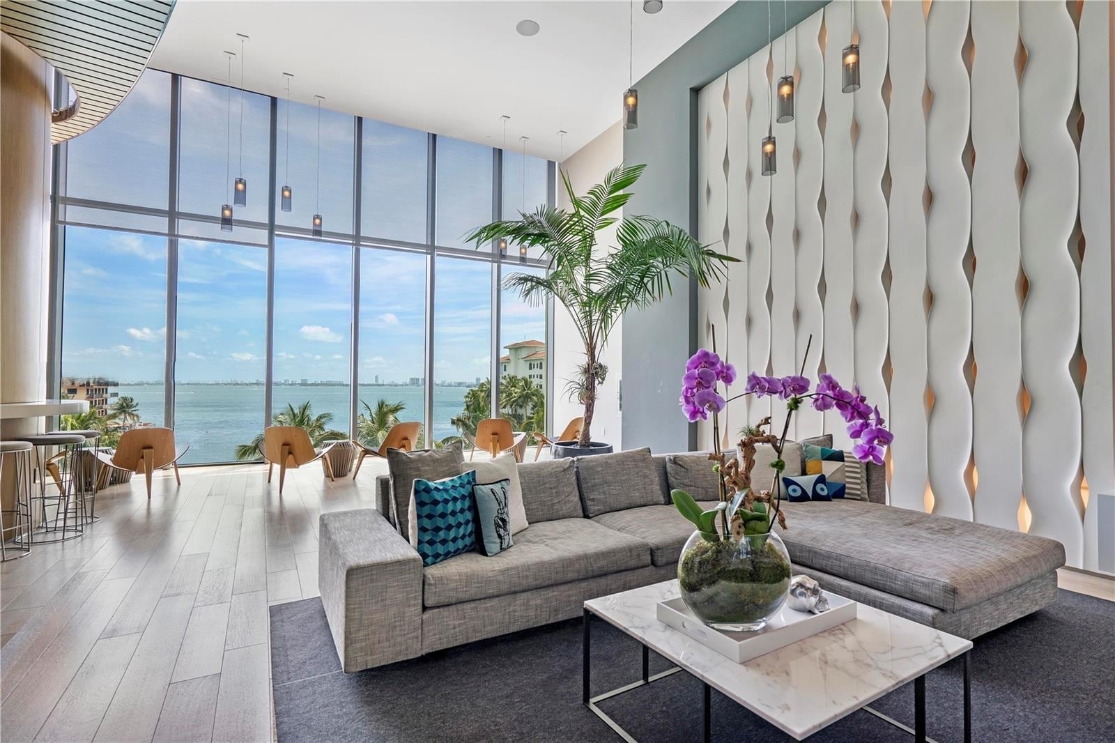 Building Photo - 460 NE 28th St