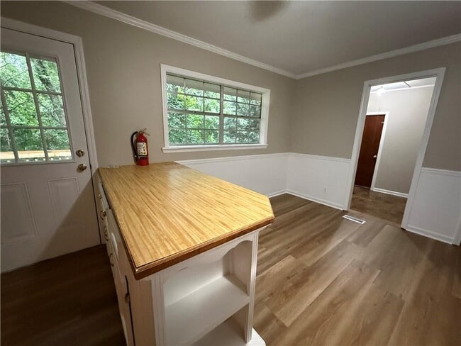 Building Photo - 3945 Fraser Cir