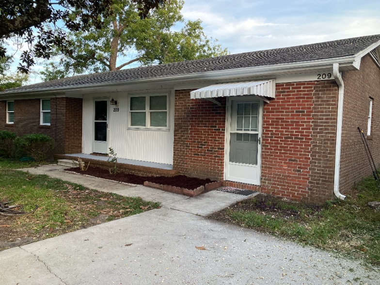 Primary Photo - 209 Antoinette Dr