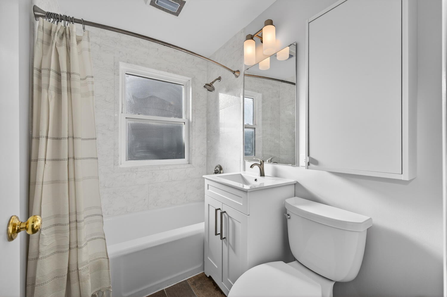 Building Photo - 4524 Washington St