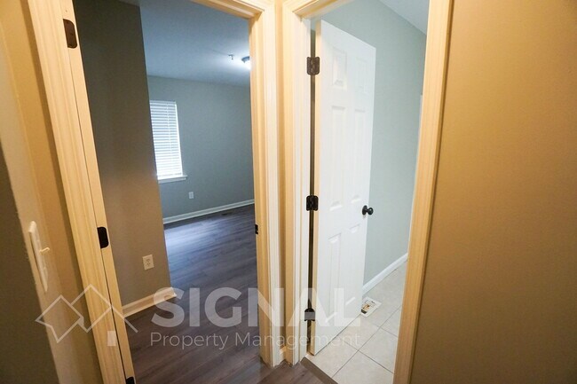 Building Photo - 112 Timberleaf Cir