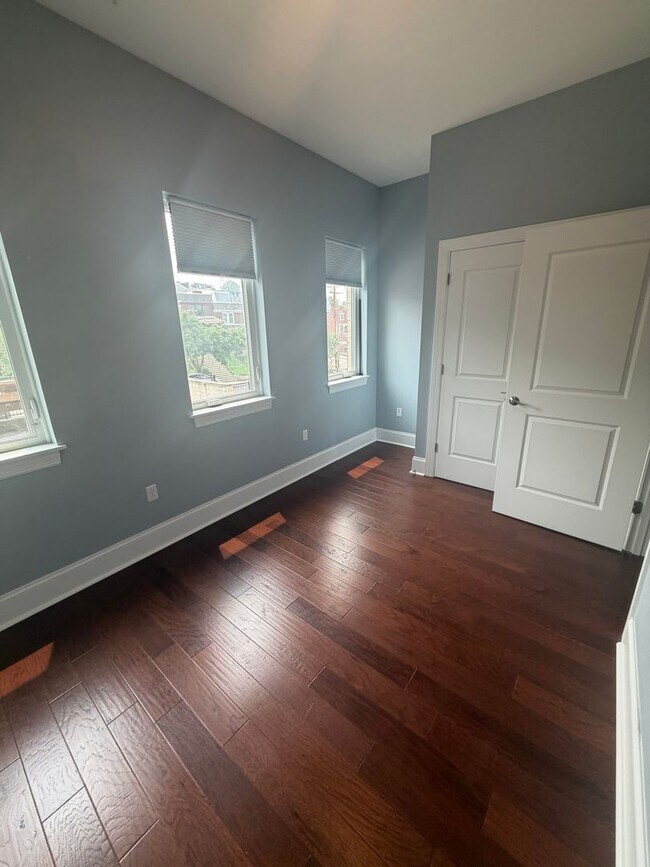 Building Photo - Luxury 3 Bedroom Condo in the Heart of Lawrenceville