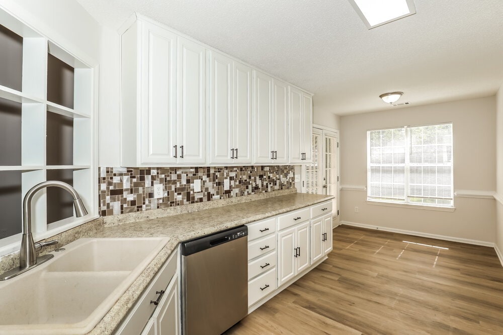 Building Photo - 92 Dogwood Lakes Dr