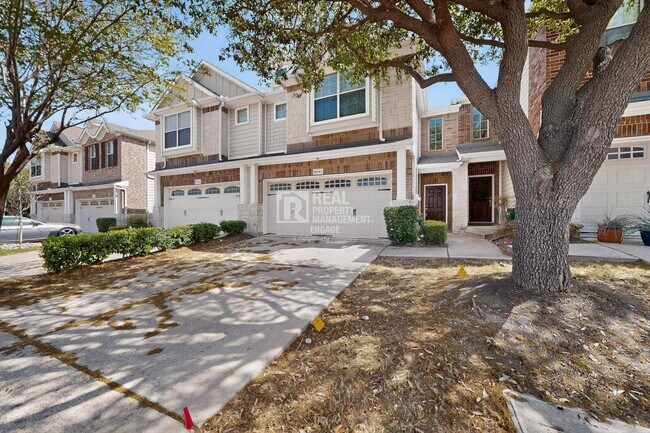 Building Photo - Modern Plano Townhome in Frisco ISD Available for Rent