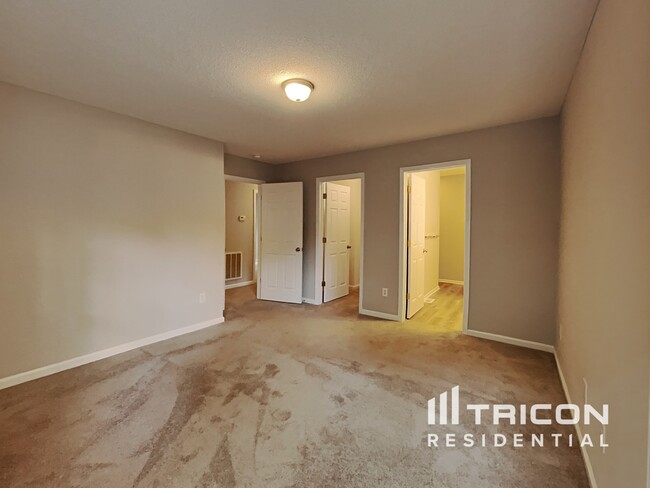 Building Photo - 225 Joes Ct