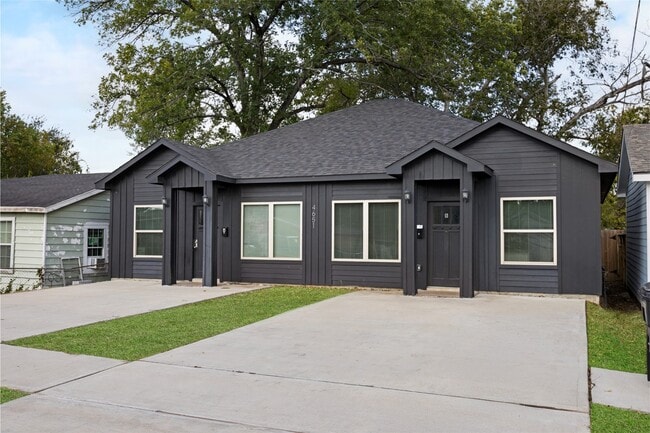 Building Photo - 4651 Mallow St