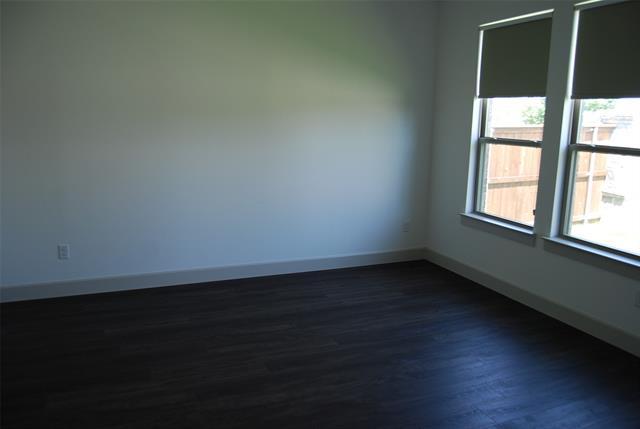 Building Photo - 2133 Bonnell St