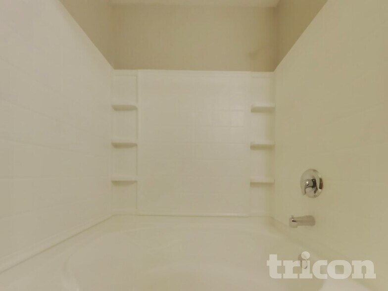 Building Photo - 2621 Grand Fir Dr