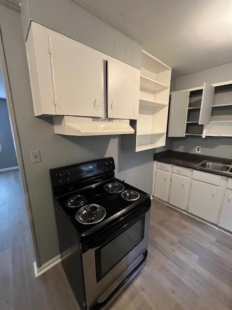 Building Photo - 2525 Medford Pl