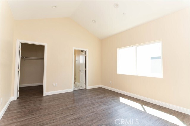 Building Photo - 9246 Cedros Ave