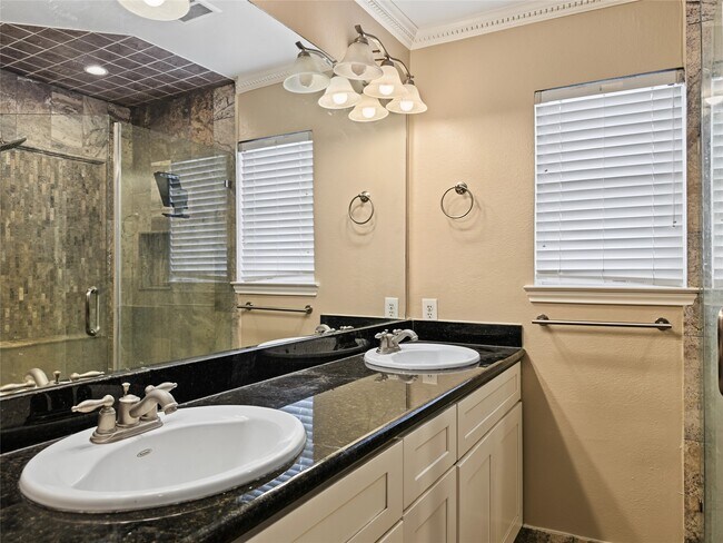 Building Photo - 139 Haversham Dr