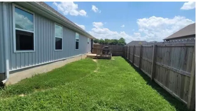 Building Photo - 1660 Gallant Fox Ln