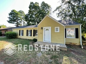 Building Photo - 817 Oakley St