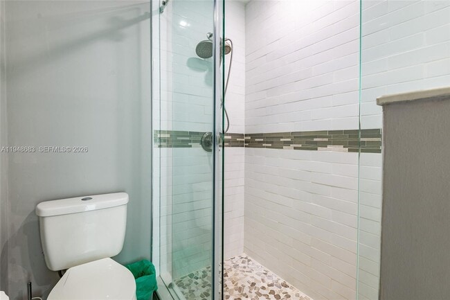 Building Photo - 709 Elm Tree Ln