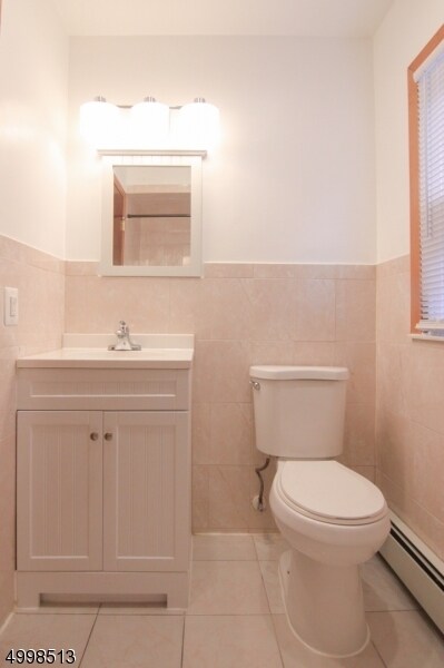 Building Photo - 43 Bleecker St