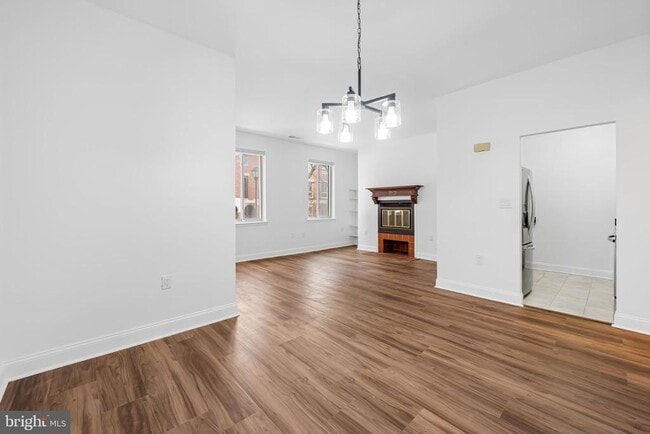 Building Photo - 13 Andrew Pl